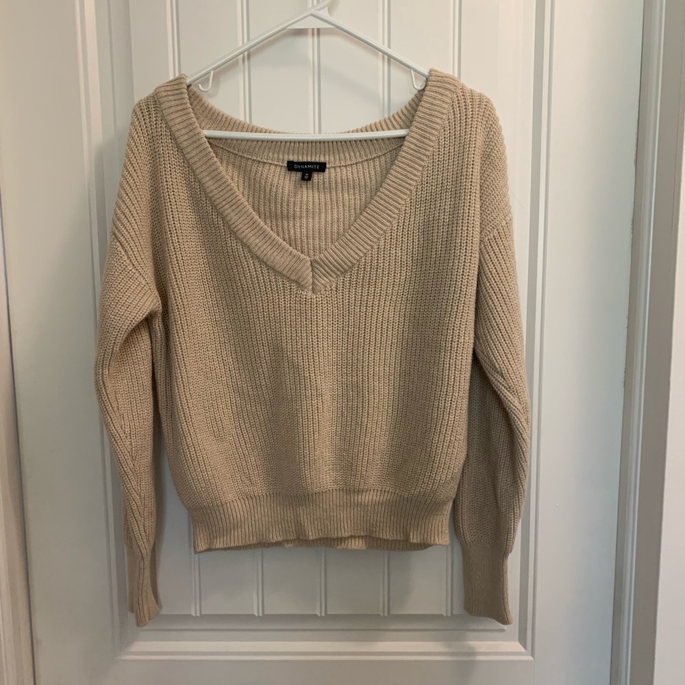 V neck sweater